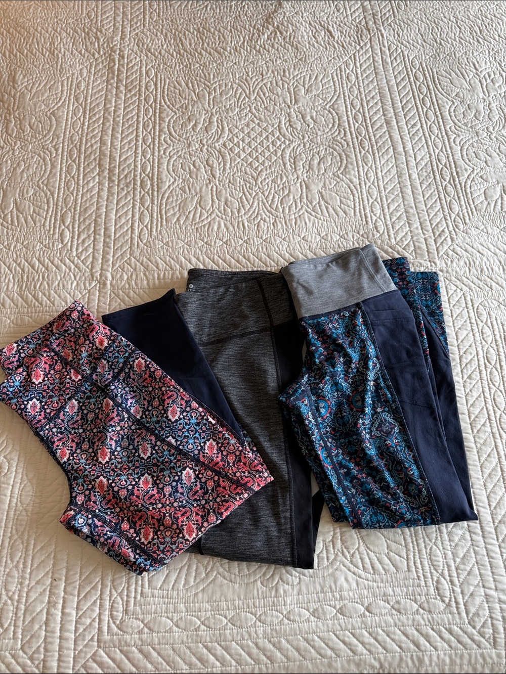 Athleta 3/4 Leggings Women’s Size Small